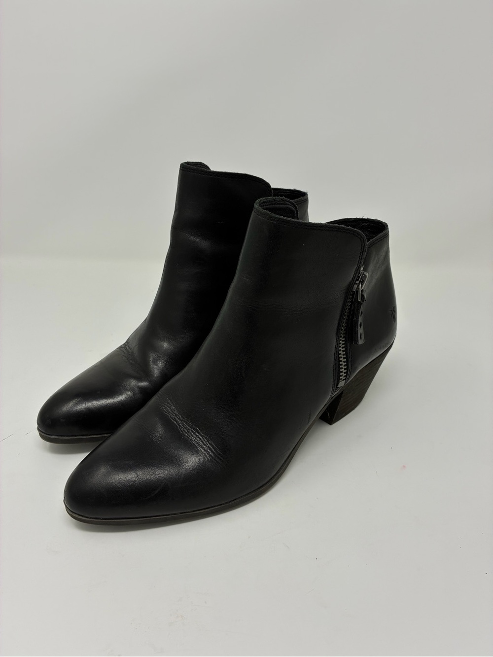 Frye Women's Black Genuine Leather Ankle Boots with Side Zip 9